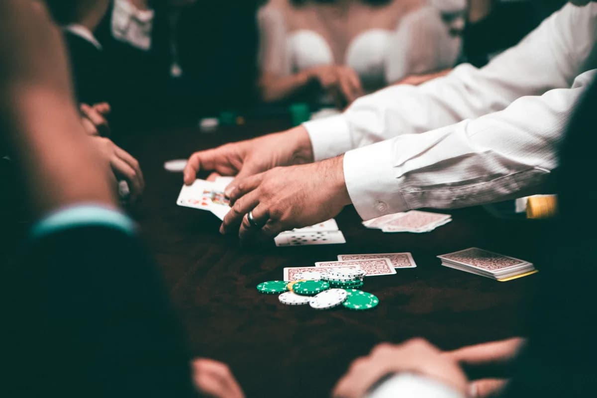 Casino Trực Tuyến Evolution: Live Dealer & Các Game Hot Nhất 2026
