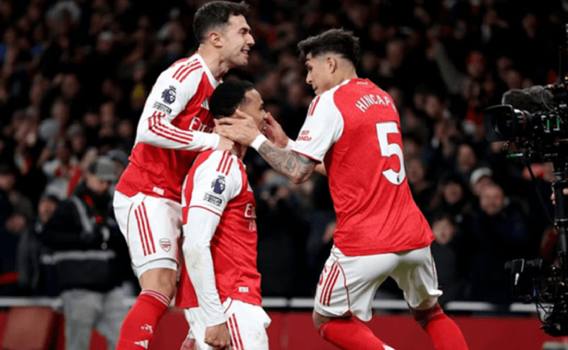 Granit Xhaka: Sự hồi sinh ngoạn mục tại Bayer Leverkusen