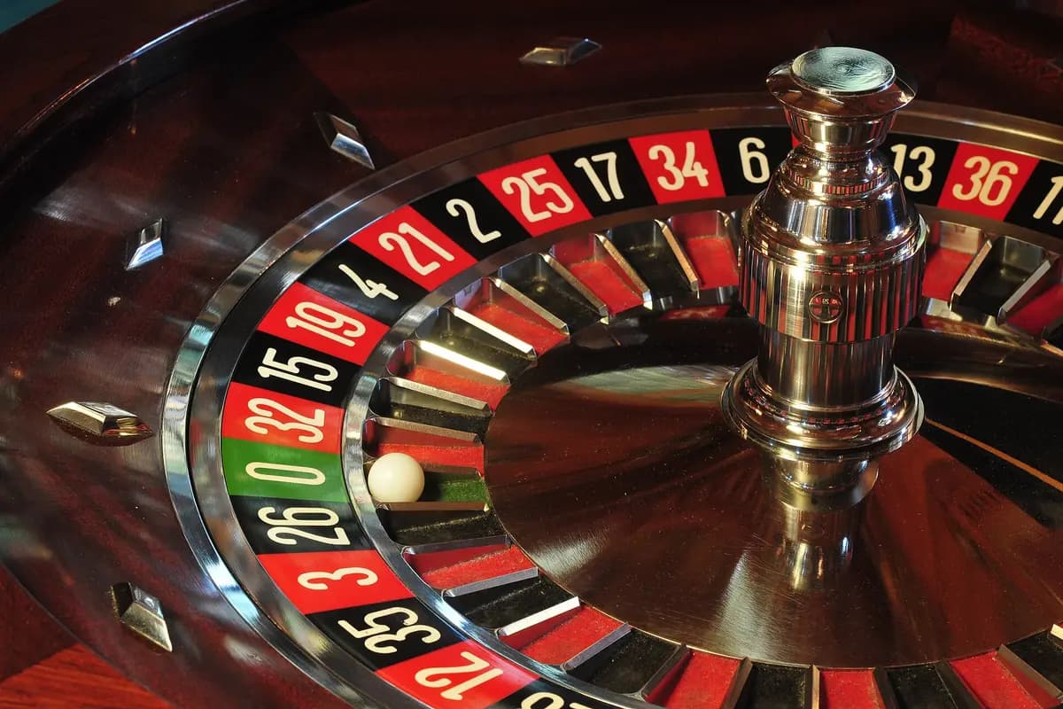 Crazy Time (Evolution) VIP tables — 25,000× Pachinko ceiling, ₱100k position