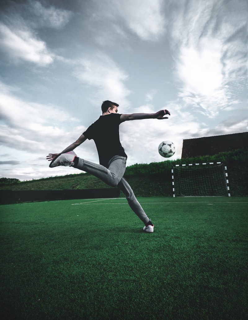 Thụy Điển vs Ba Lan 31/3: Gyokeres vs Lewandowski đi World Cup?